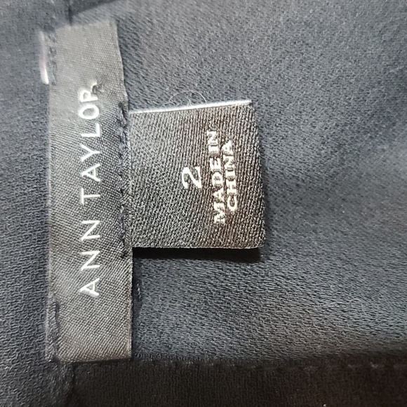 Ann Taylor Little Black Dress Sleeveless Bow at Shoulder White Stiching Sz 2 EUC - Picture 7 of 9